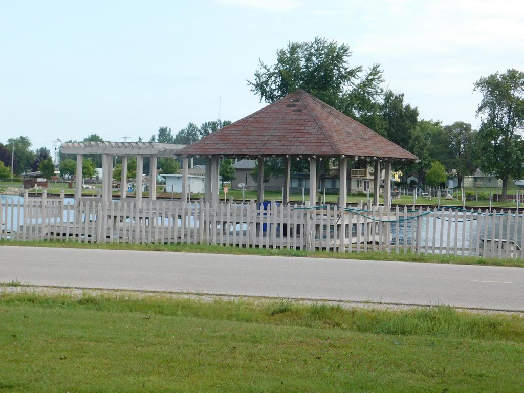 Hotel Americinn By Wyndham Near Ausable River