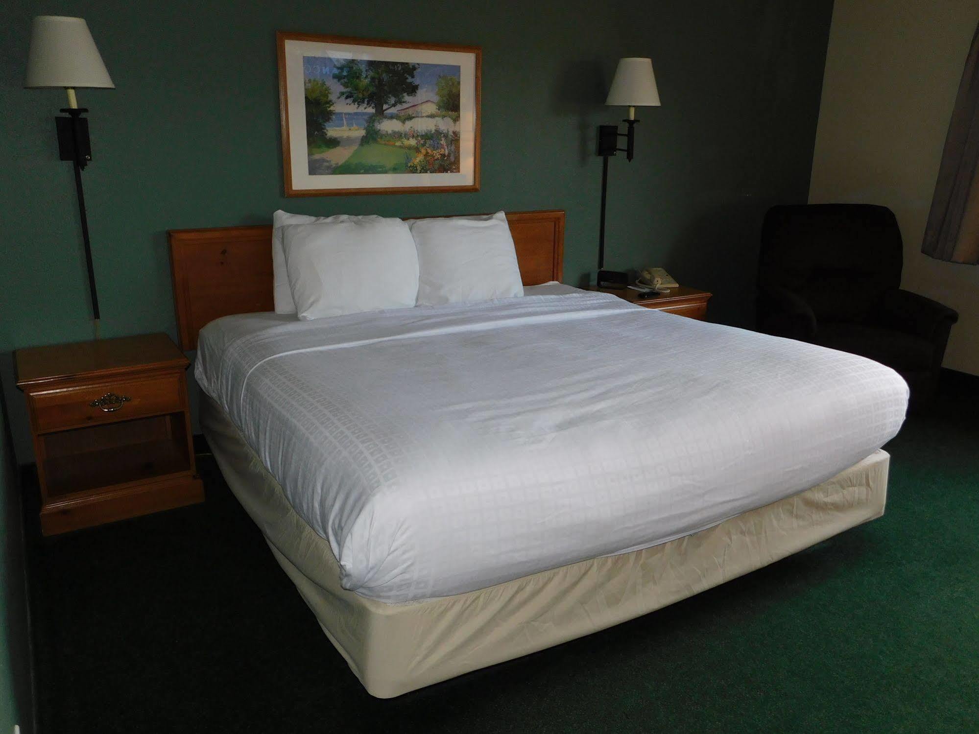 Americinn By Wyndham Near Ausable River