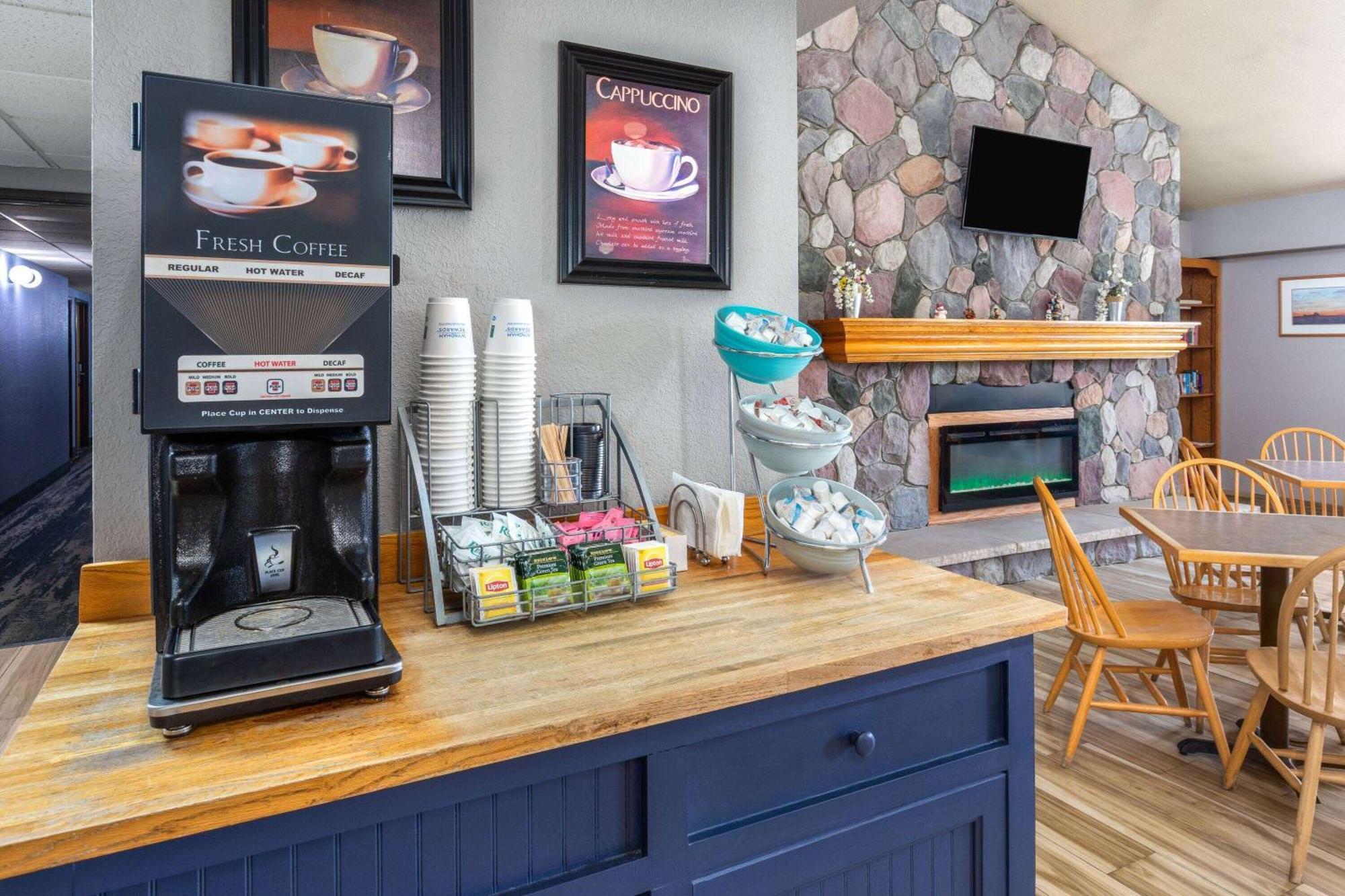 Americinn By Wyndham Near Ausable River Hotel 3*