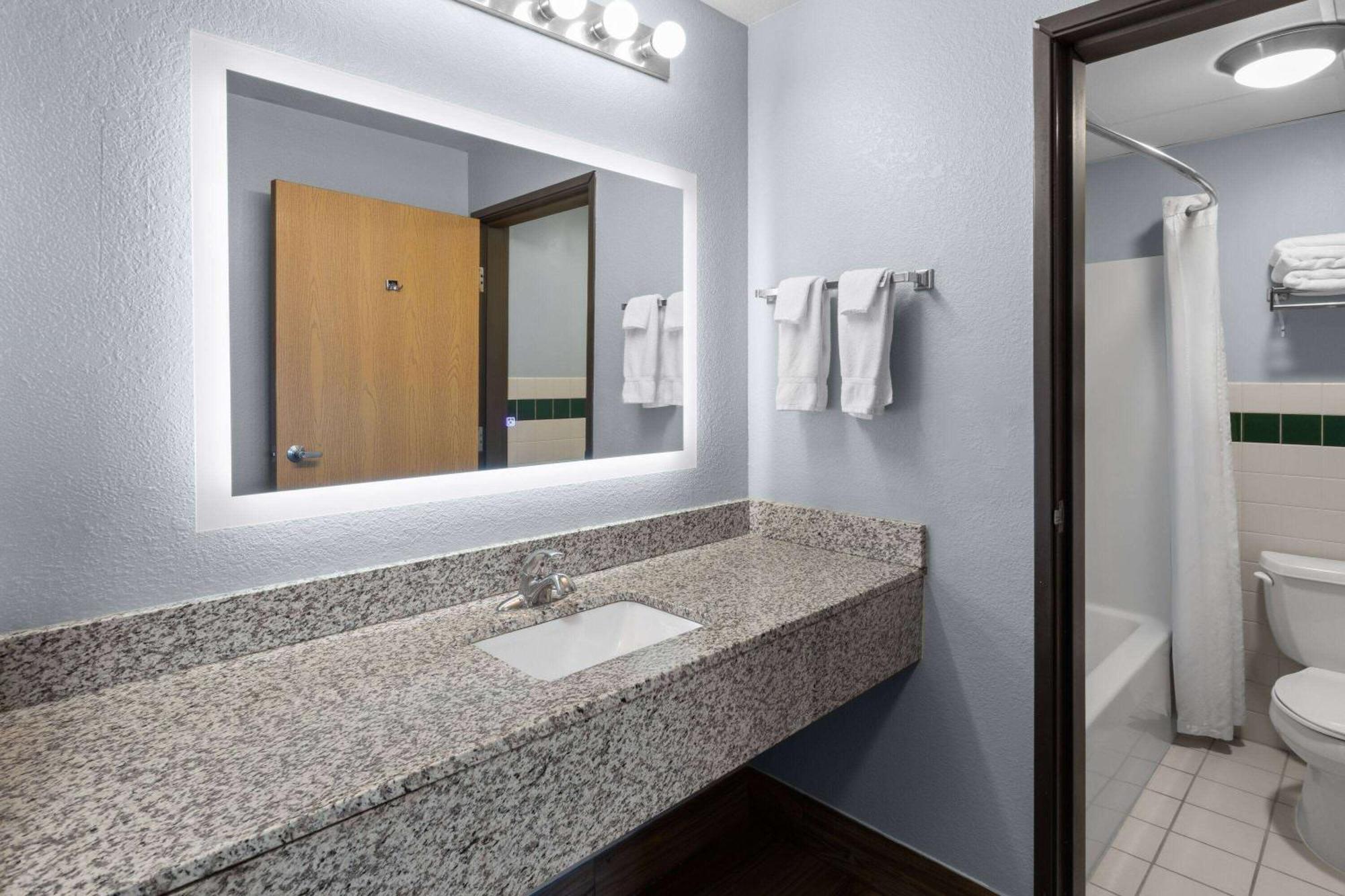 Americinn By Wyndham Near Ausable River 3* Oscoda