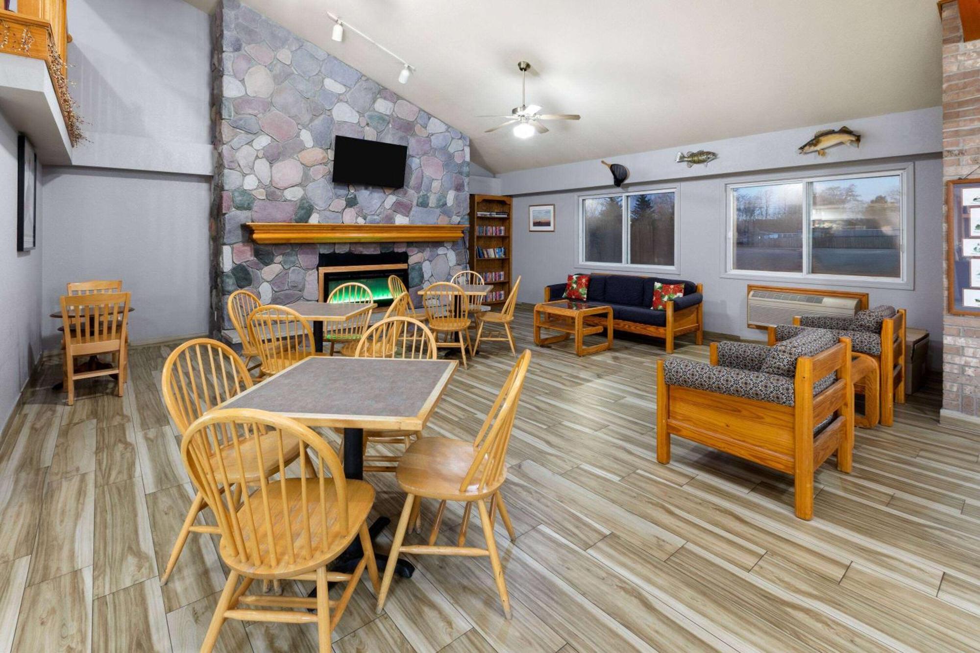 Americinn By Wyndham Near Ausable River