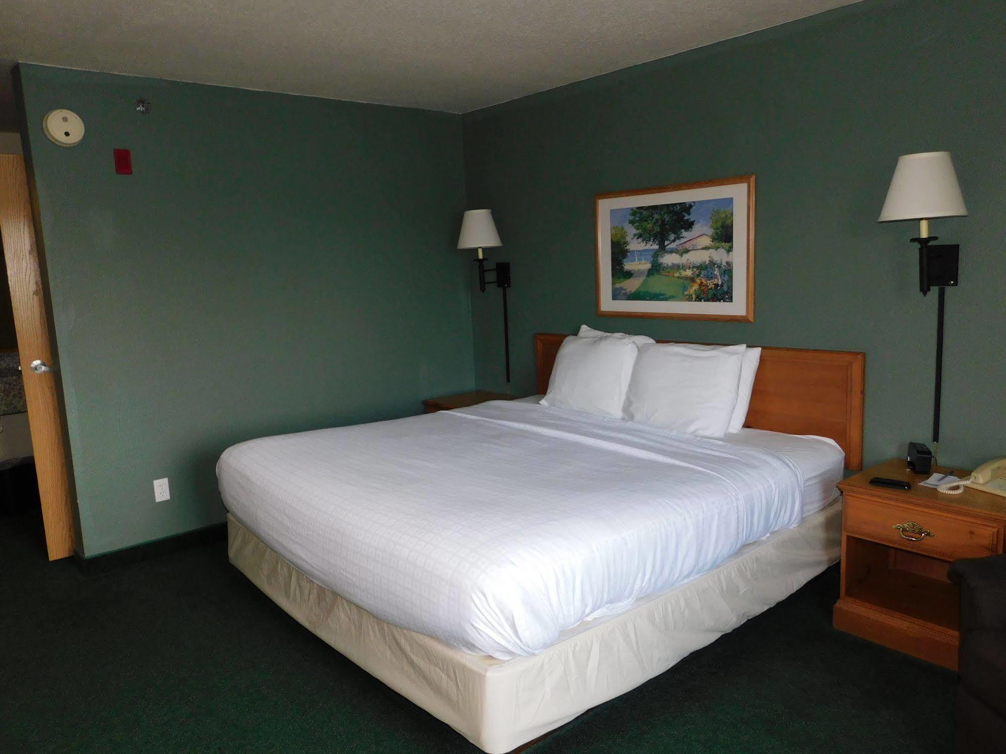 Americinn By Wyndham Near Ausable River